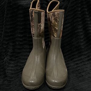 Camouflage and Olive Green Boots - The Original Muck Boot Company
